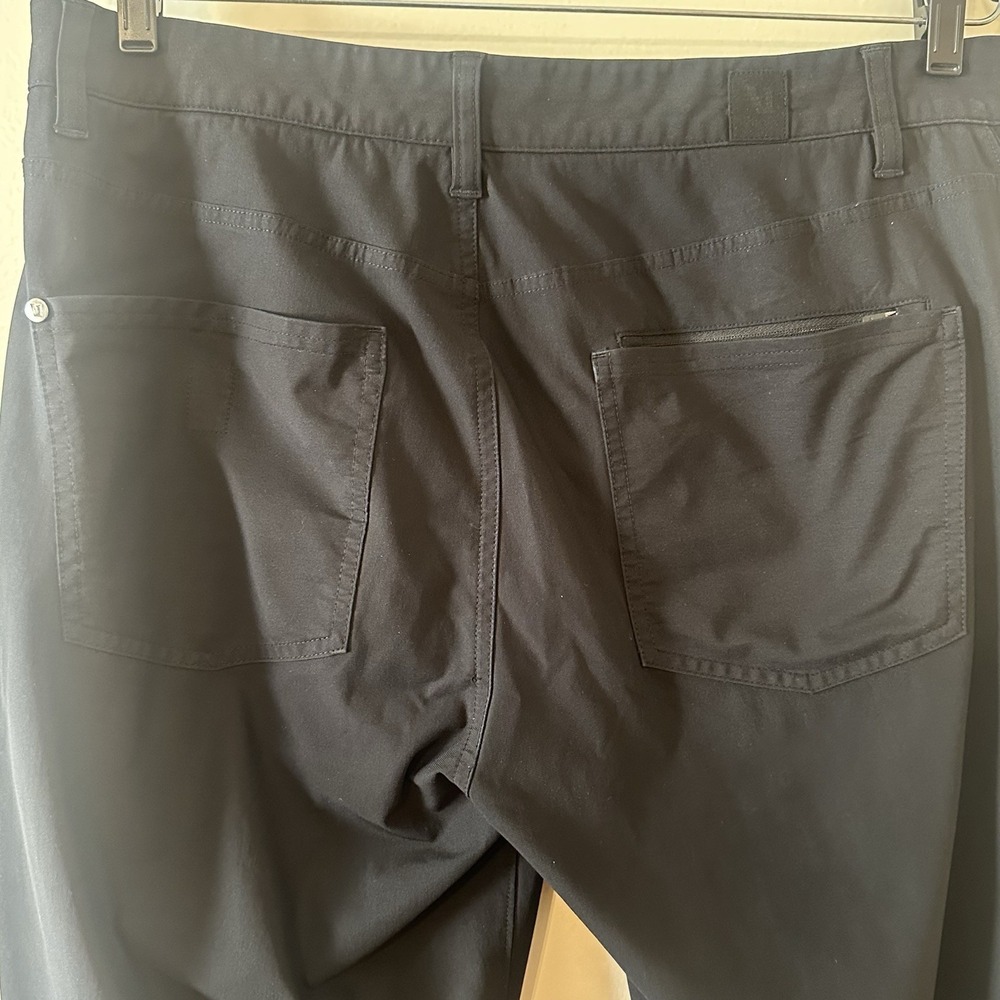 Vuori Black Meta Pant Athletic Slim Fit Performance Chino 5 Pocket Mens Sz 33x30 - Picture 8 of 16